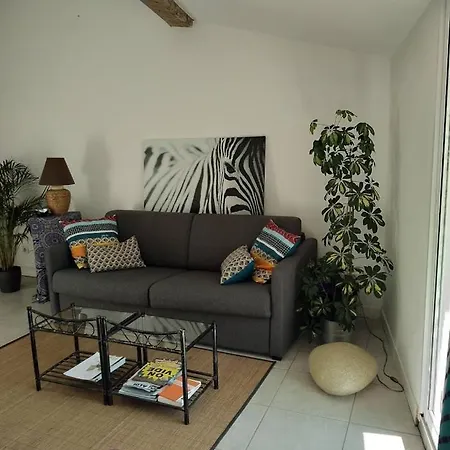 Дом отдыха La Maison Du Capitaine Марсейан